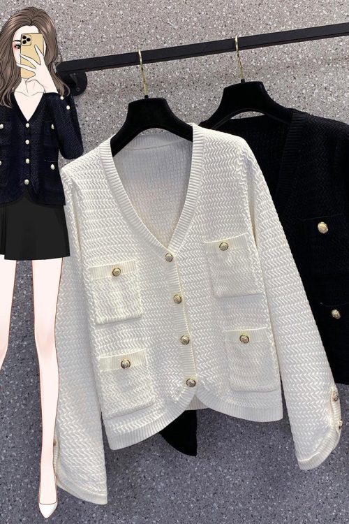 Size Pearl Buttons Long Sleeve Top / Cardigan
